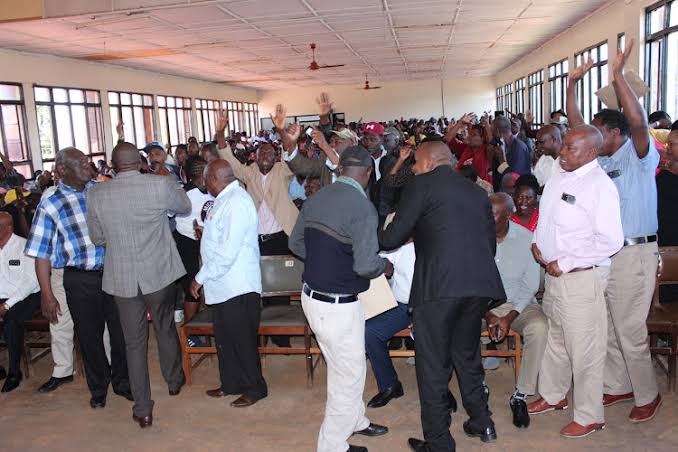 Murang'a Bar owners association members differ with County officials during a meeting on Wednesday, June 7, 2023.